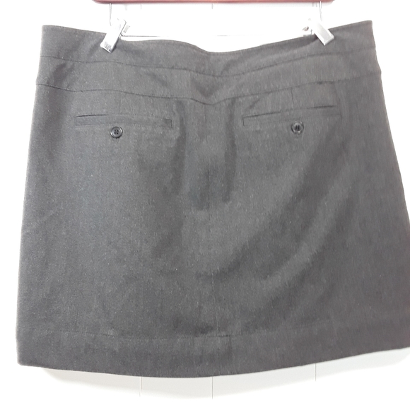 Gap polyester blend skirt size 14 - Picture 4 of 5